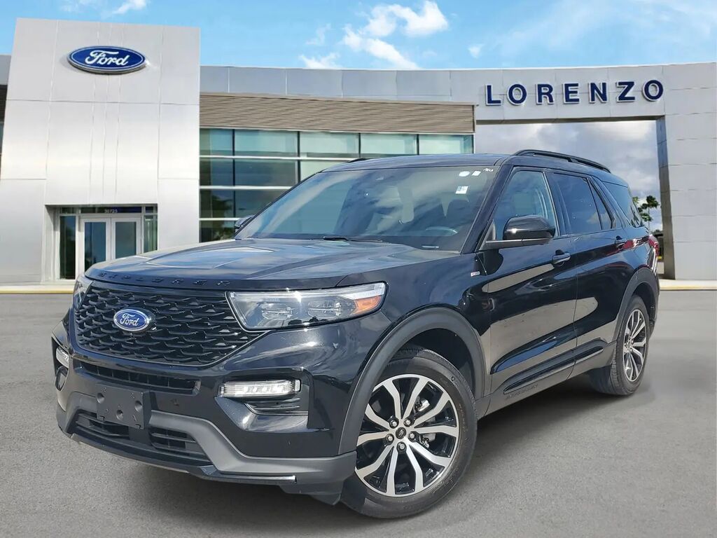 2023 Ford Explorer ST-Line — photo 1 of 13