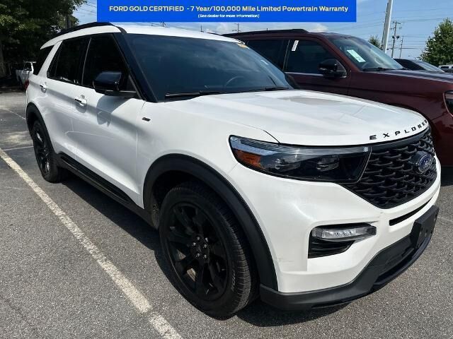 2024 Ford Explorer ST-Line