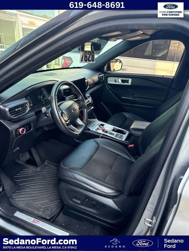 2023 Ford Explorer ST-Line