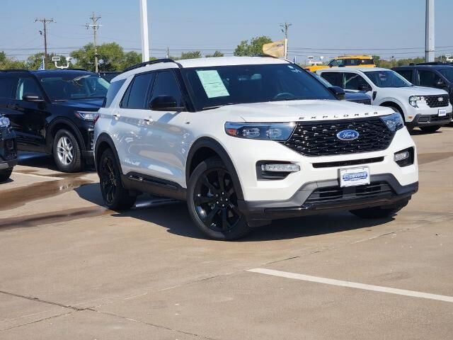 2024 Ford Explorer ST-Line