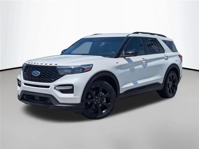 2023 Ford Explorer ST-Line — photo 1 of 13