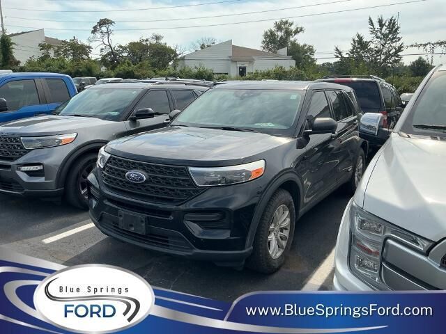 2021 Ford Explorer Base