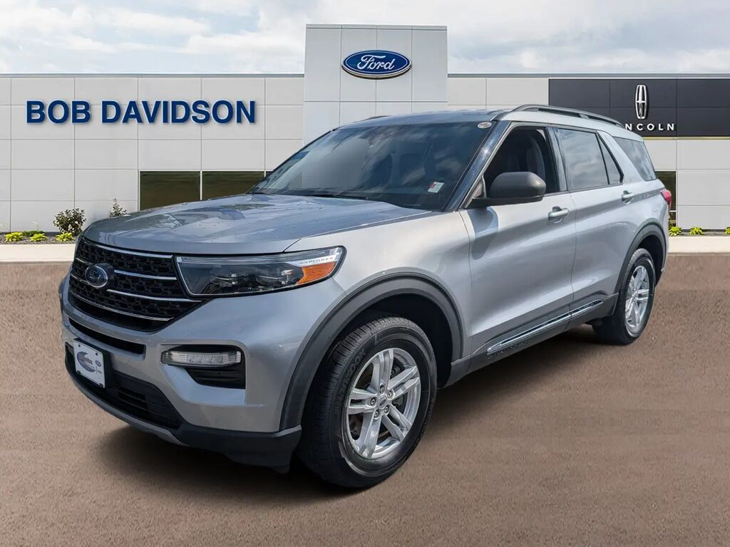2020 Ford Explorer XLT — photo 1 of 13