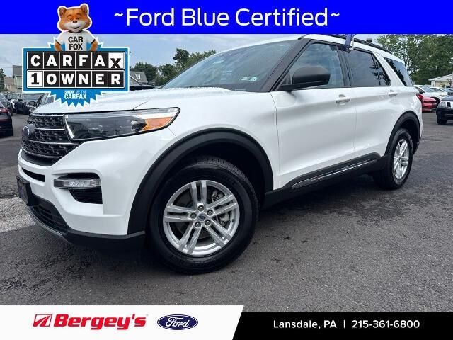 2022 Ford Explorer XLT — photo 1 of 13