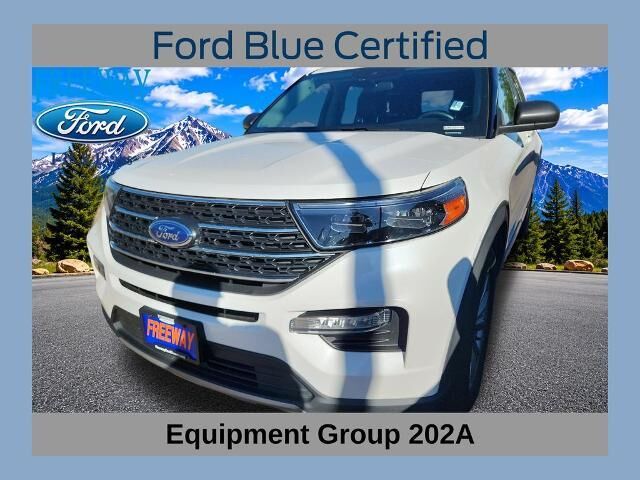 2023 Ford Explorer XLT — photo 1 of 2