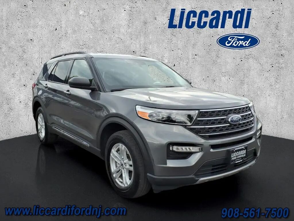 2023 Ford Explorer XLT — photo 1 of 13