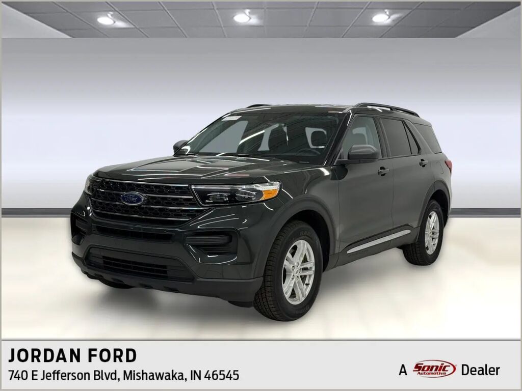 2023 Ford Explorer XLT — photo 1 of 13