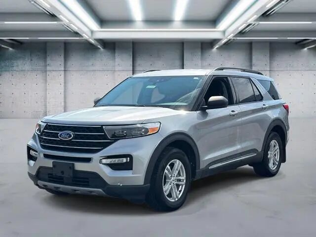 2023 Ford Explorer XLT — photo 1 of 12