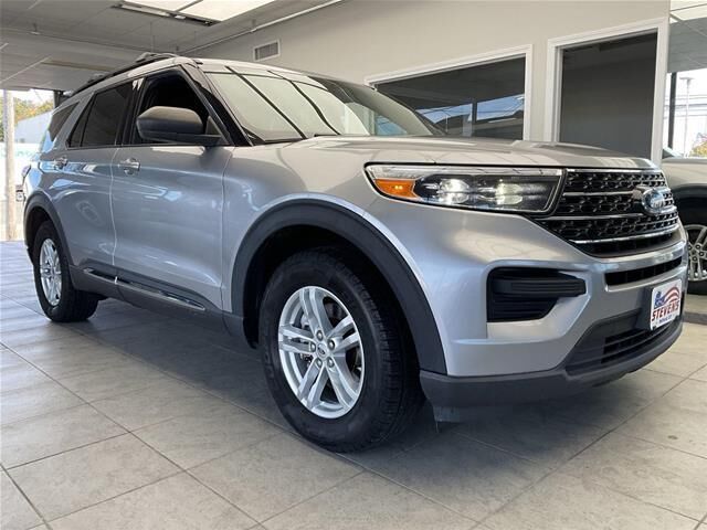 2020 Ford Explorer XLT — photo 1 of 2