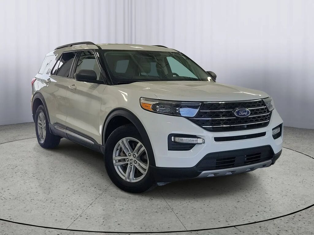 2022 Ford Explorer XLT — photo 1 of 13