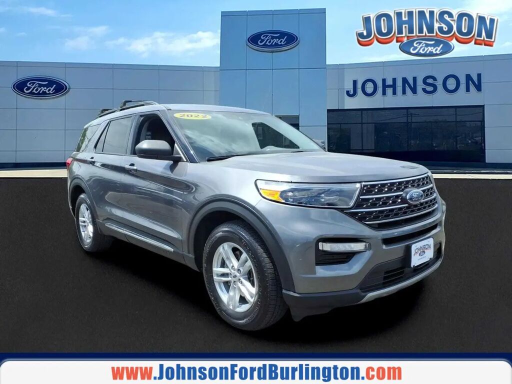 2022 Ford Explorer XLT — photo 1 of 14