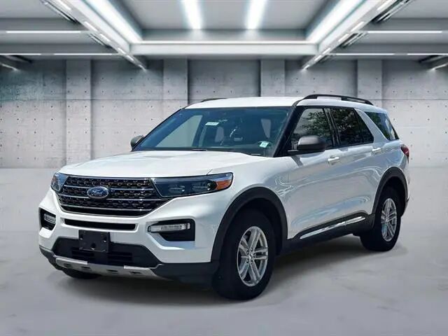 2023 Ford Explorer XLT — photo 1 of 13