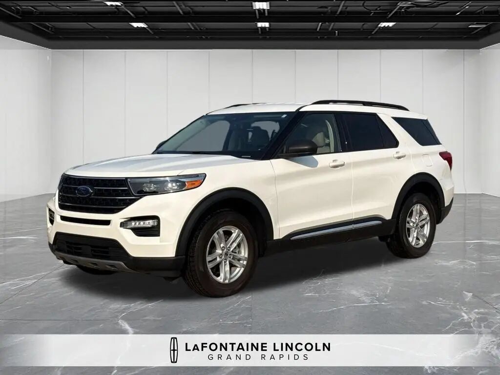 2023 Ford Explorer XLT — photo 1 of 14