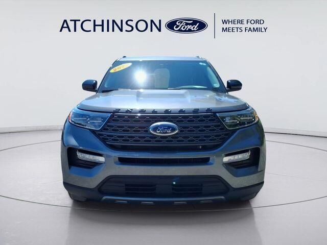 2023 Ford Explorer XLT — photo 1 of 12