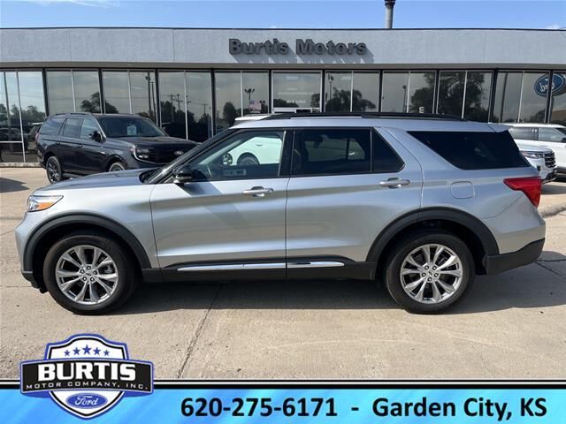 2024 Ford Explorer XLT — photo 1 of 13