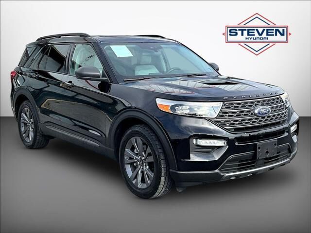 2021 Ford Explorer XLT — photo 1 of 13