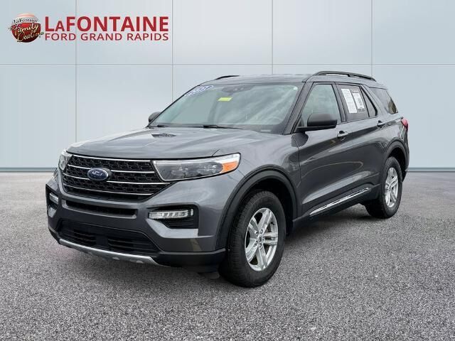 2021 Ford Explorer XLT — photo 1 of 13