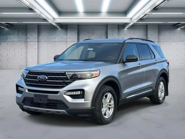 2022 Ford Explorer XLT — photo 1 of 13
