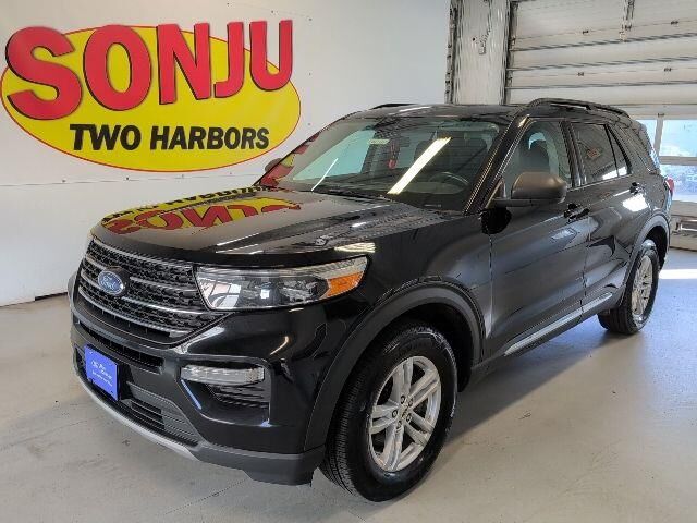 2023 Ford Explorer XLT — photo 1 of 6