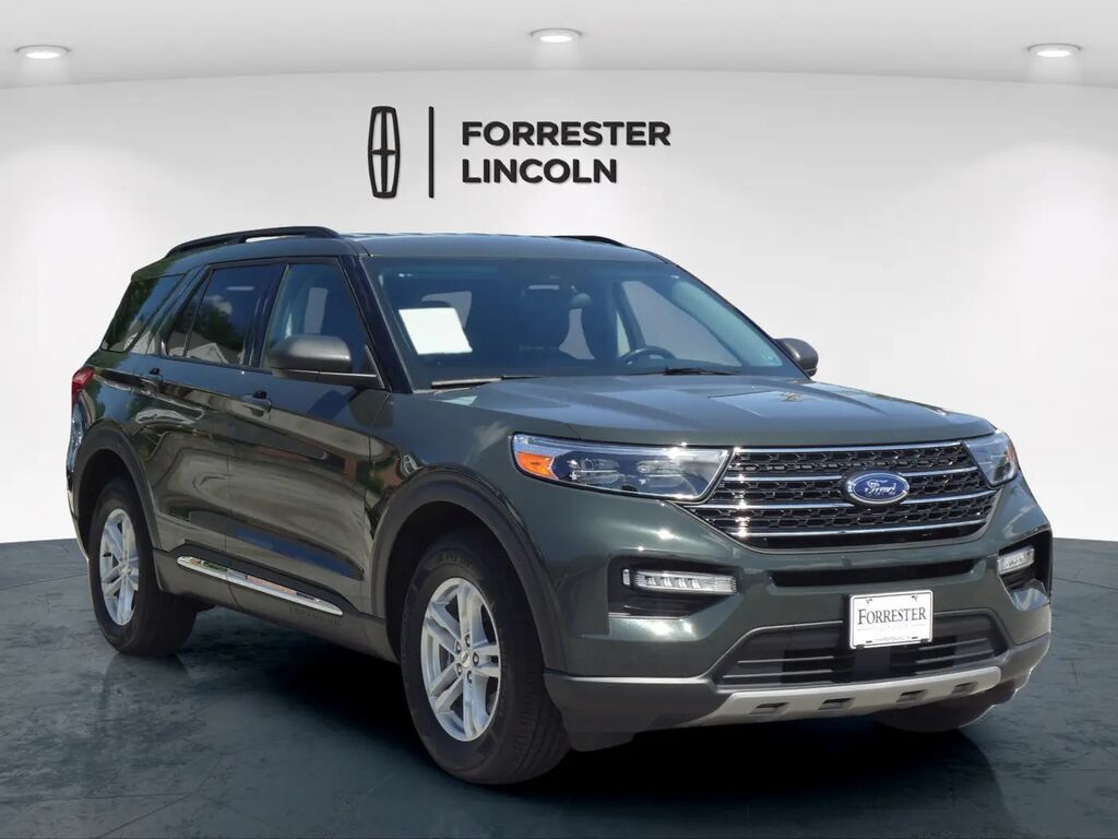 2023 Ford Explorer XLT — photo 1 of 14