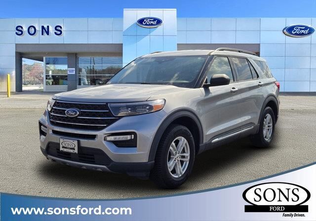2023 Ford Explorer XLT — photo 1 of 13