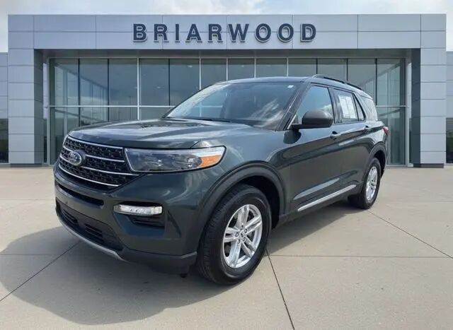 2023 Ford Explorer XLT — photo 1 of 13