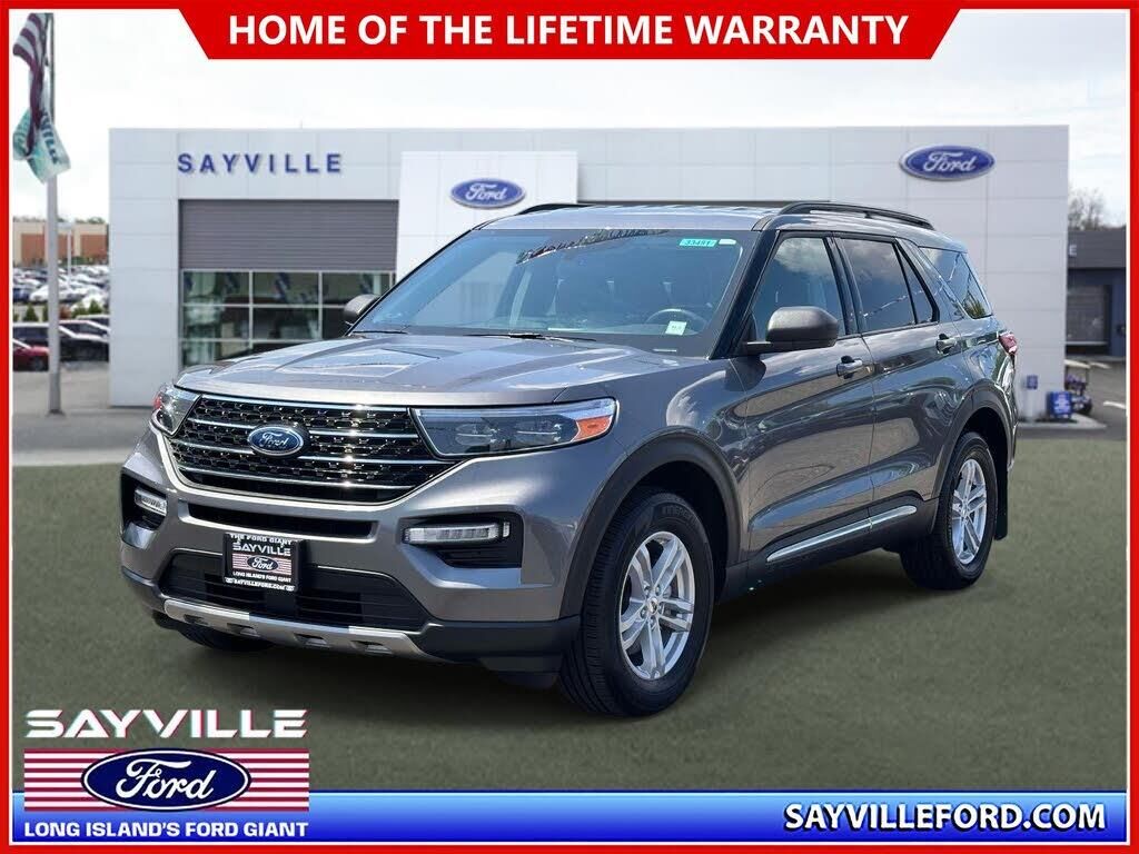 2022 Ford Explorer XLT — photo 1 of 14
