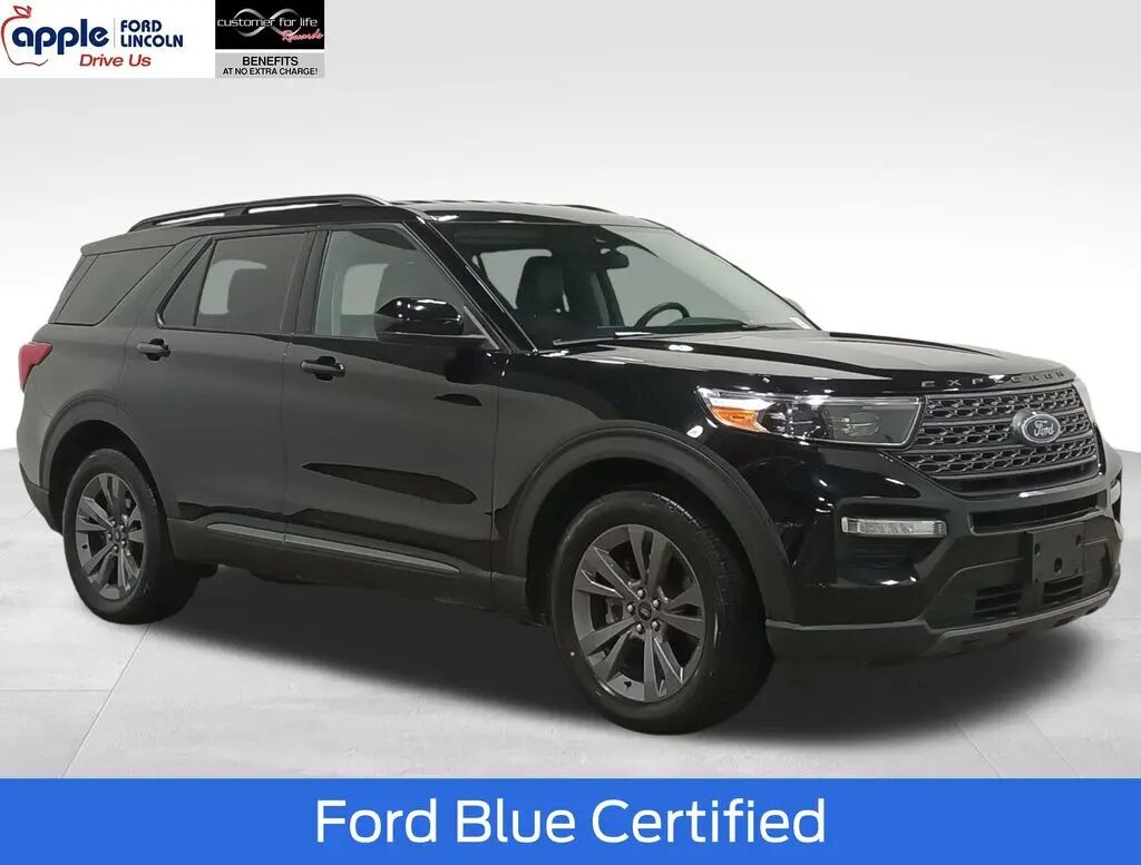 2023 Ford Explorer XLT — photo 1 of 12
