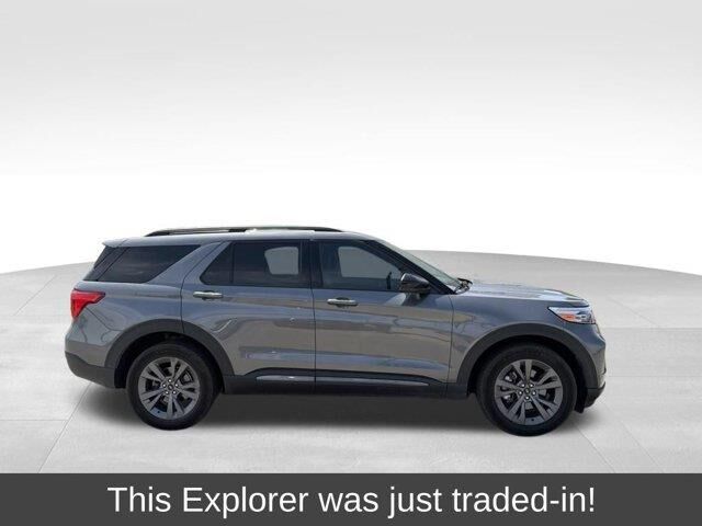 2023 Ford Explorer XLT — photo 1 of 2