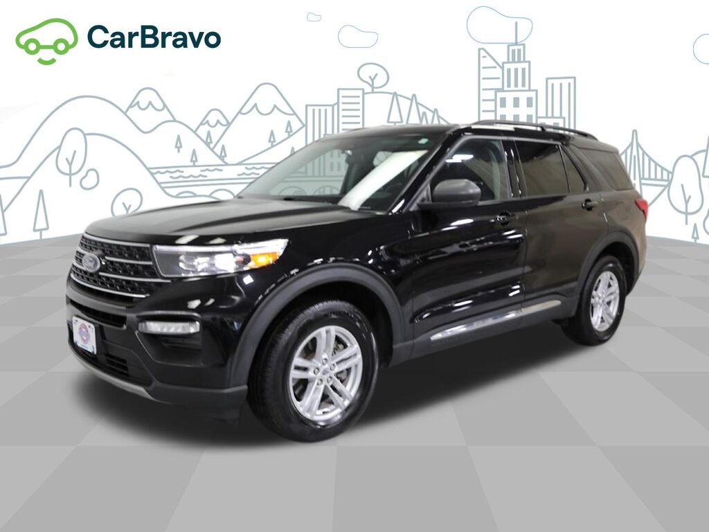 2022 Ford Explorer XLT — photo 1 of 6