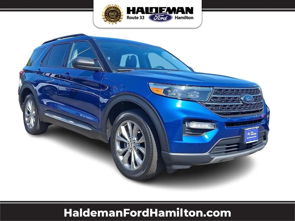 2023 Ford Explorer XLT — photo 1 of 13