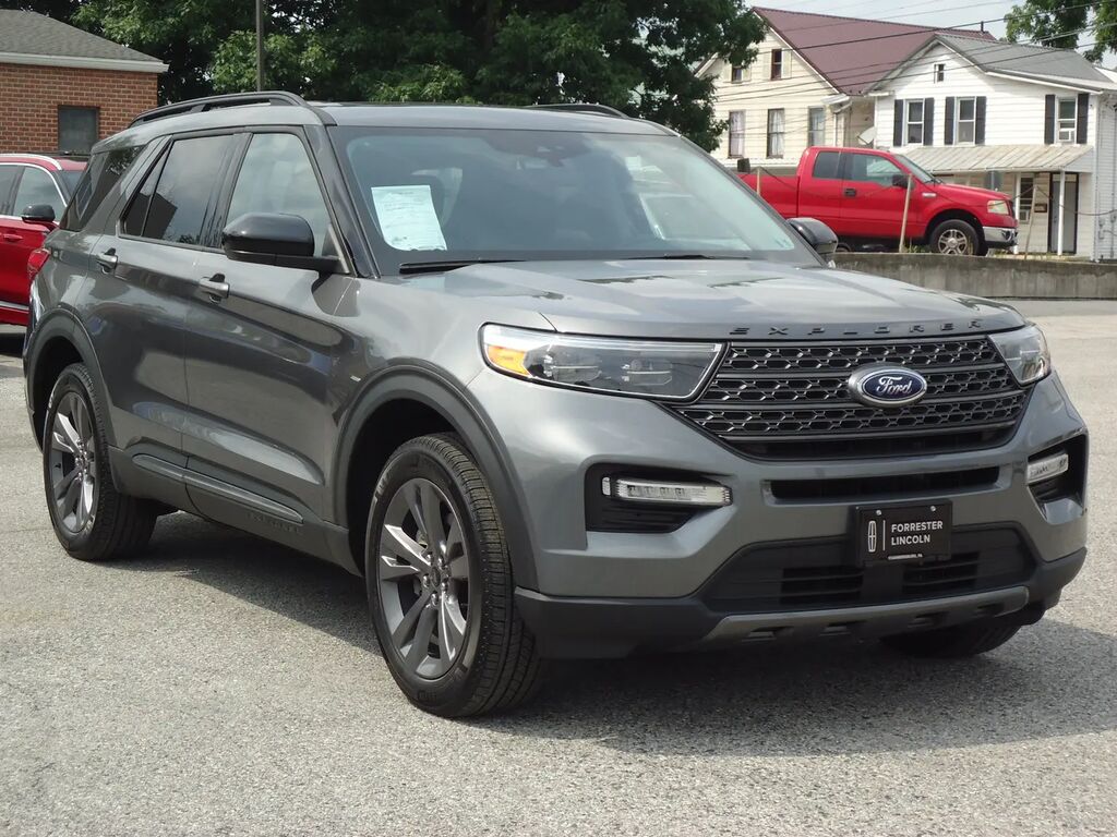 2023 Ford Explorer XLT — photo 1 of 26