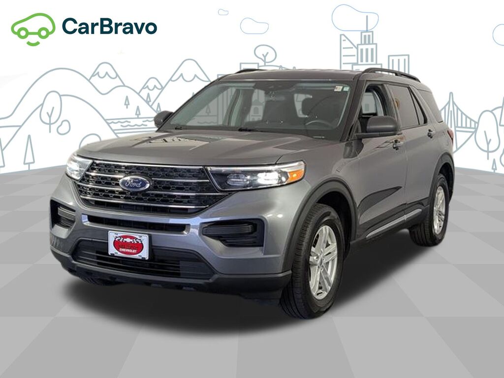 2023 Ford Explorer XLT — photo 1 of 6