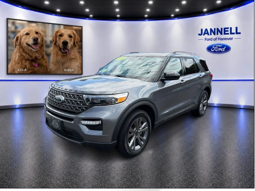 2022 Ford Explorer XLT — photo 1 of 21