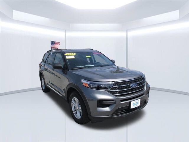 2022 Ford Explorer XLT — photo 1 of 13