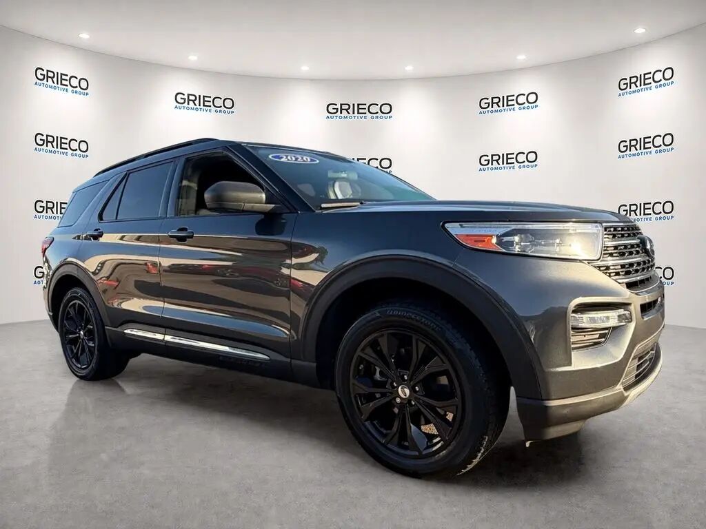 2020 Ford Explorer XLT — photo 1 of 1