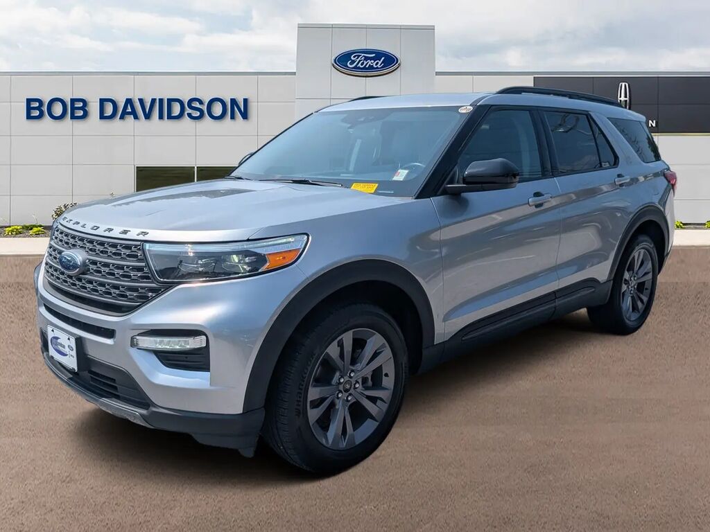 2022 Ford Explorer XLT — photo 1 of 13