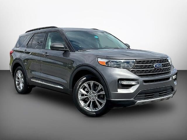 2023 Ford Explorer XLT — photo 1 of 13
