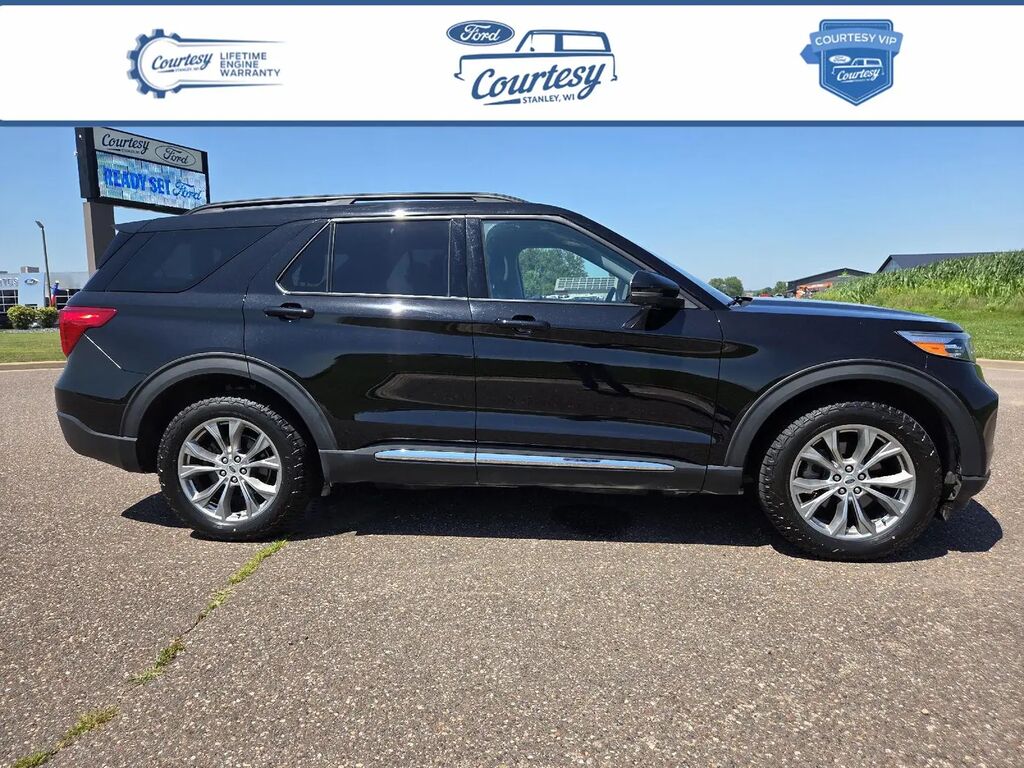 2023 Ford Explorer XLT — photo 1 of 13
