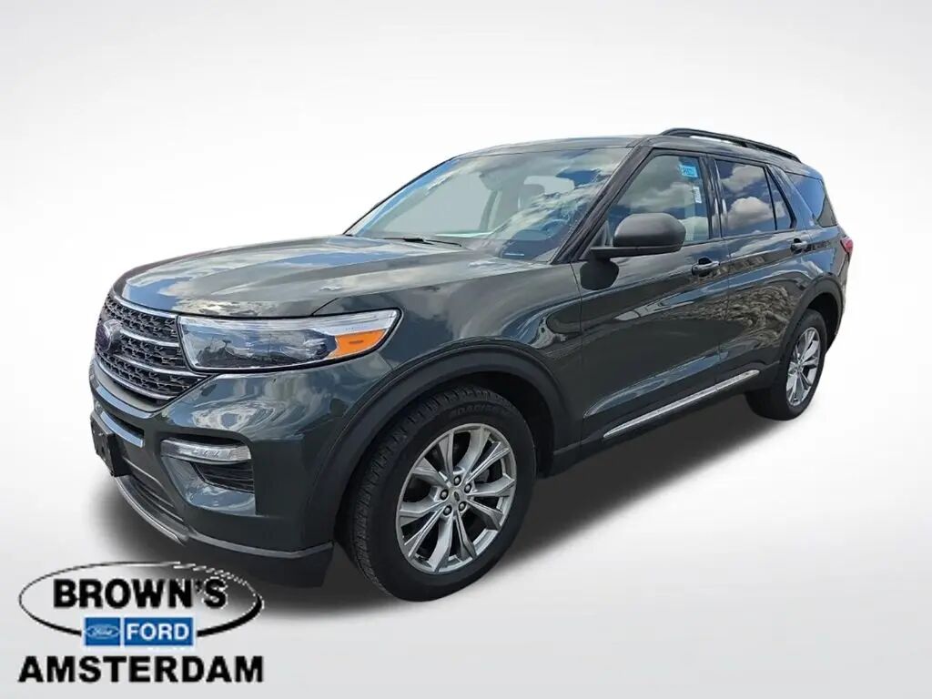 2023 Ford Explorer XLT — photo 1 of 13