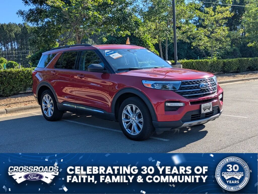 2023 Ford Explorer XLT — photo 1 of 13