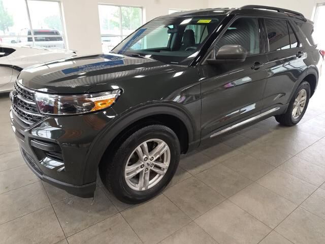 2023 Ford Explorer XLT — photo 1 of 13