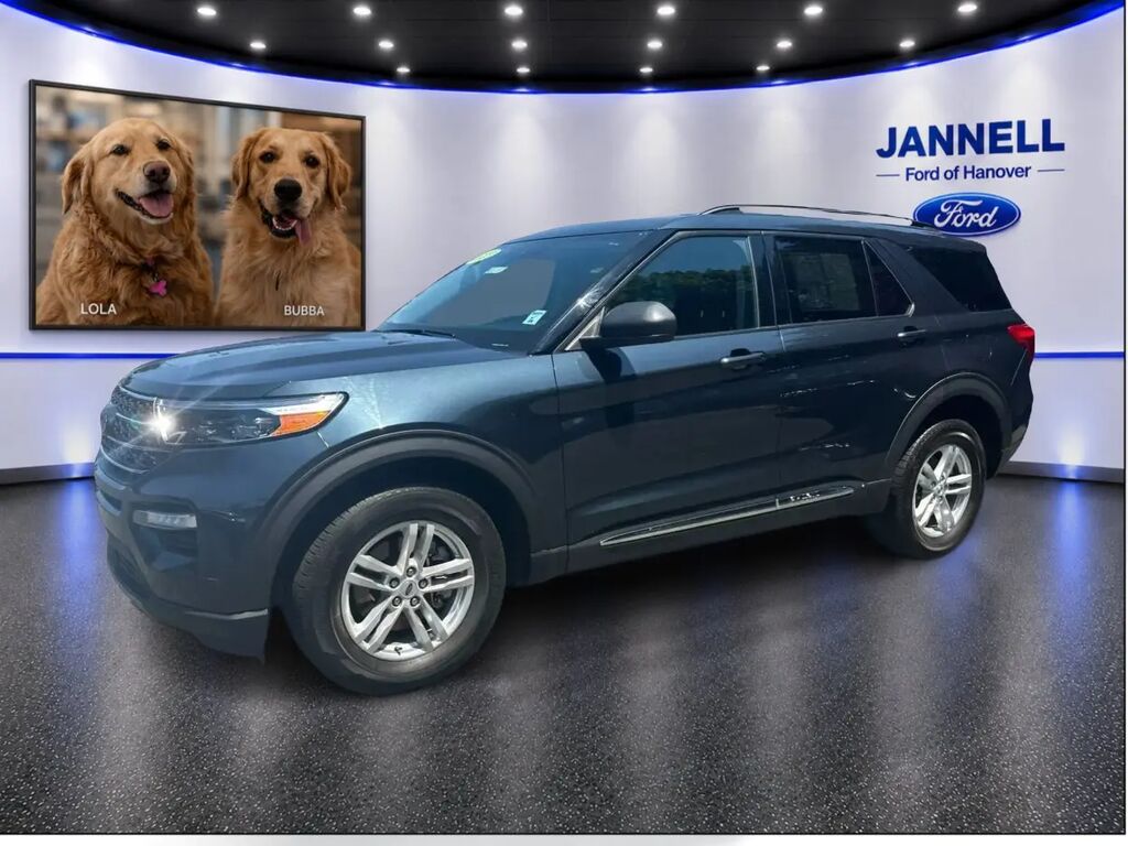 2023 Ford Explorer XLT — photo 1 of 11