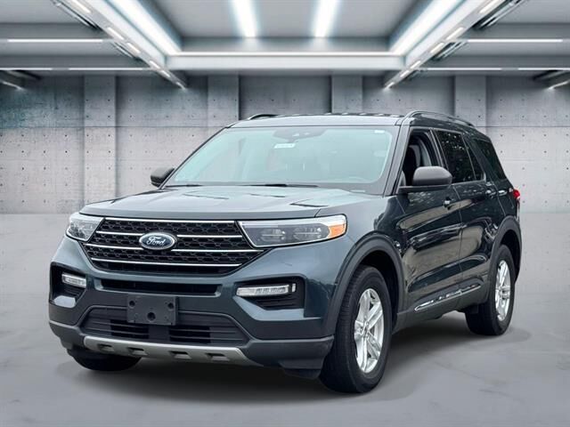 2022 Ford Explorer XLT — photo 1 of 3
