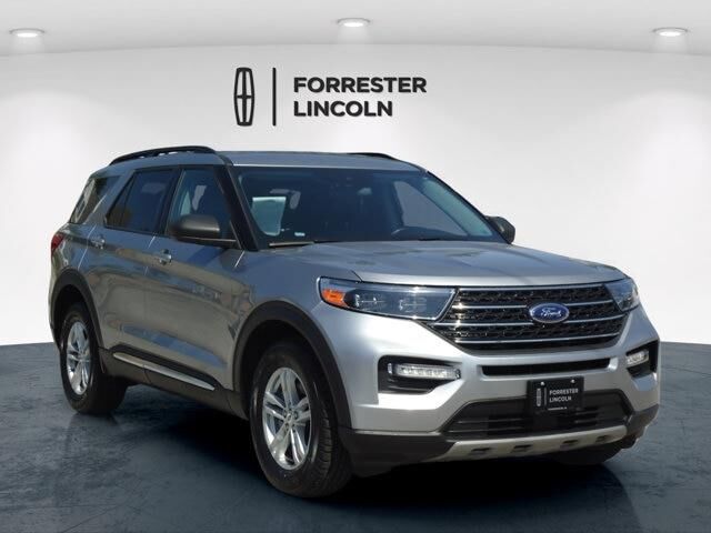 2023 Ford Explorer XLT — photo 1 of 13