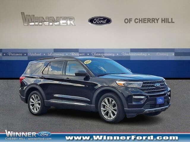 2024 Ford Explorer XLT — photo 1 of 13