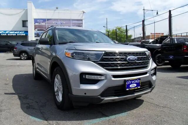 2021 Ford Explorer XLT — photo 1 of 13
