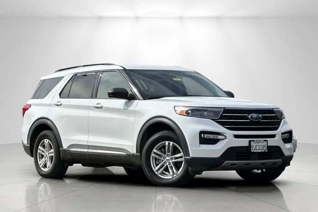 2022 Ford Explorer XLT — photo 1 of 13