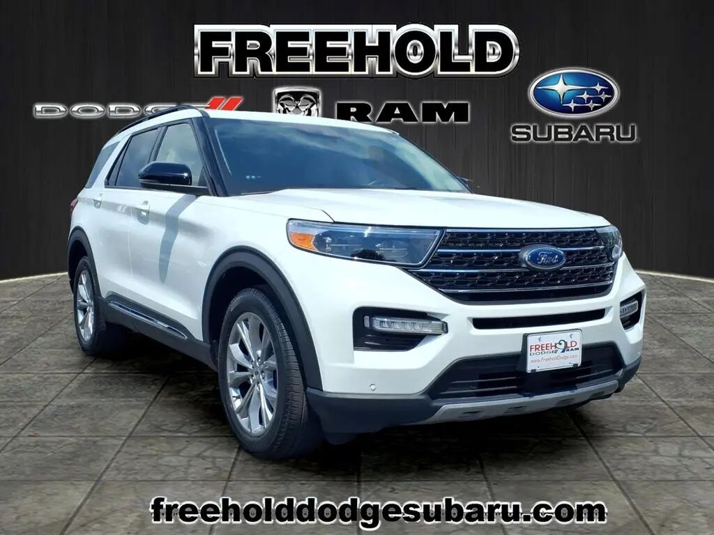 2023 Ford Explorer XLT — photo 1 of 13