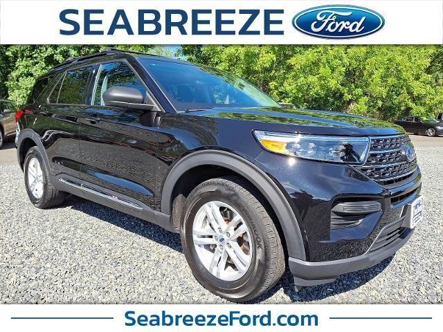 2023 Ford Explorer XLT — photo 1 of 13